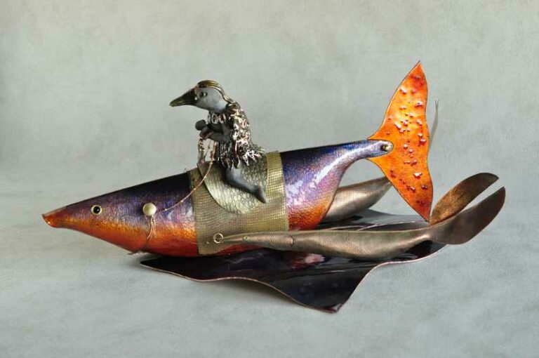 Sculpture long 30 cm « Le martin pêcheur » plein émail sur cuivre et céramique raku